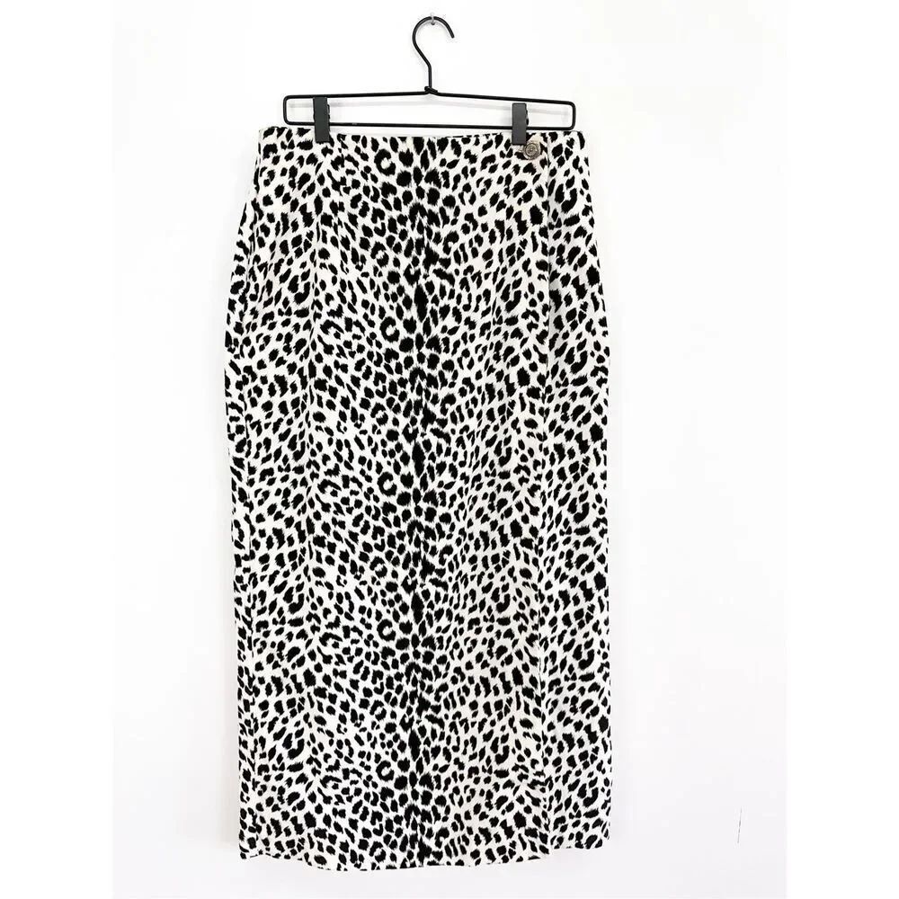 Painted Pony Women’s Vintage Velvet Black and White Animal Print Full Wrap High